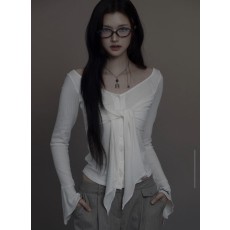 뉴얼린 달링 트위스트 버튼 블라우스 크림 아이보리