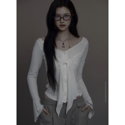 뉴얼린 달링 트위스트 버튼 블라우스 크림 아이보리