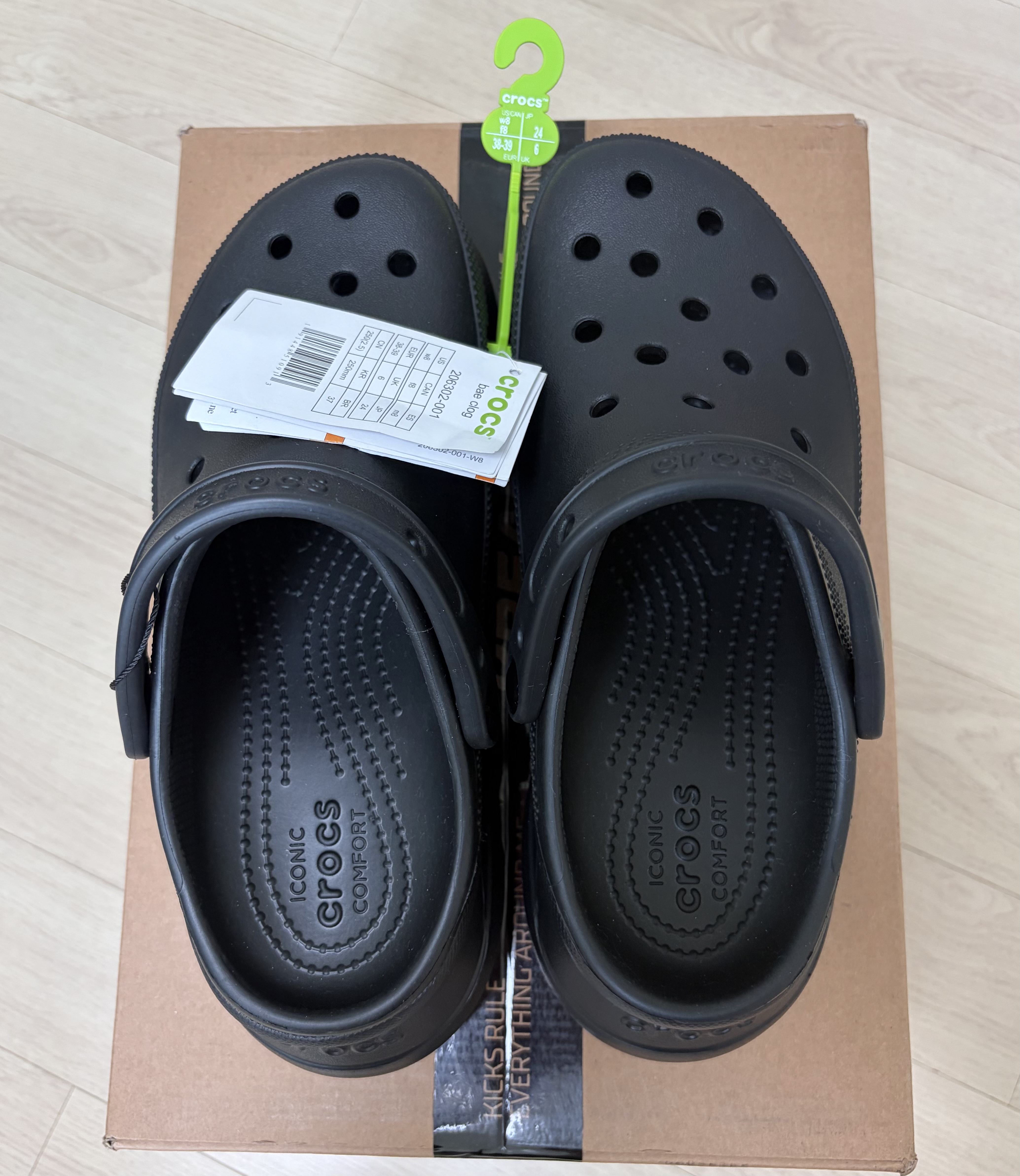 크록스 클래식 베이 클로그 블랙